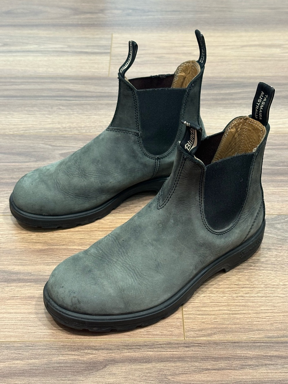 Blundstone Classic Chelsea Boots in Gray US Women’s 10.5
